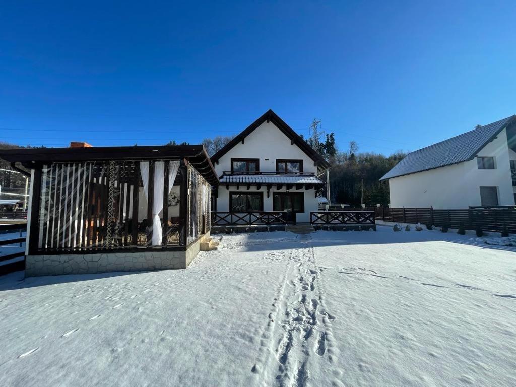 Casuta Doi Ponei Buşteni Exterior foto