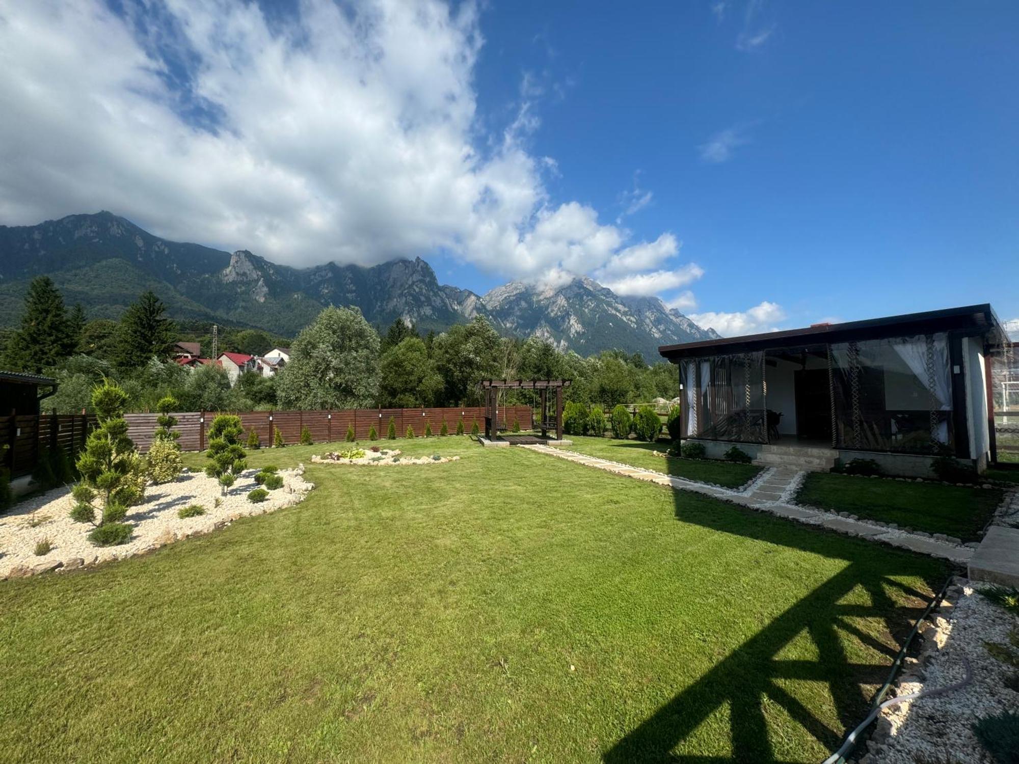 Casuta Doi Ponei Buşteni Exterior foto